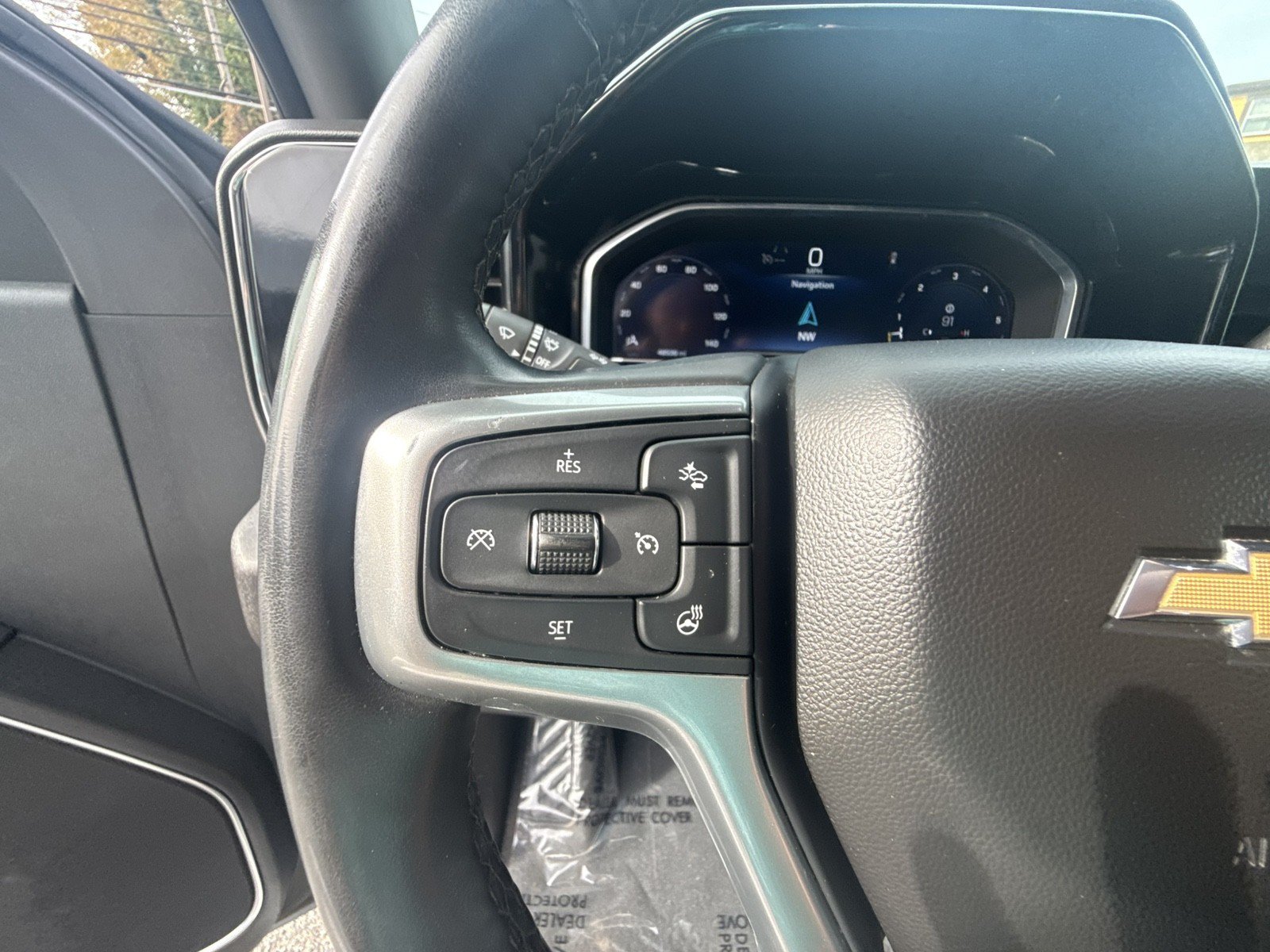 Used 2025 Chevrolet Silverado 1500 LT RWD image 21