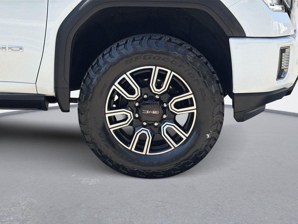 Used 2022 GMC Sierra 2500 AT4 w/ AT4 Premium Plus Package AWD/4WD image 34