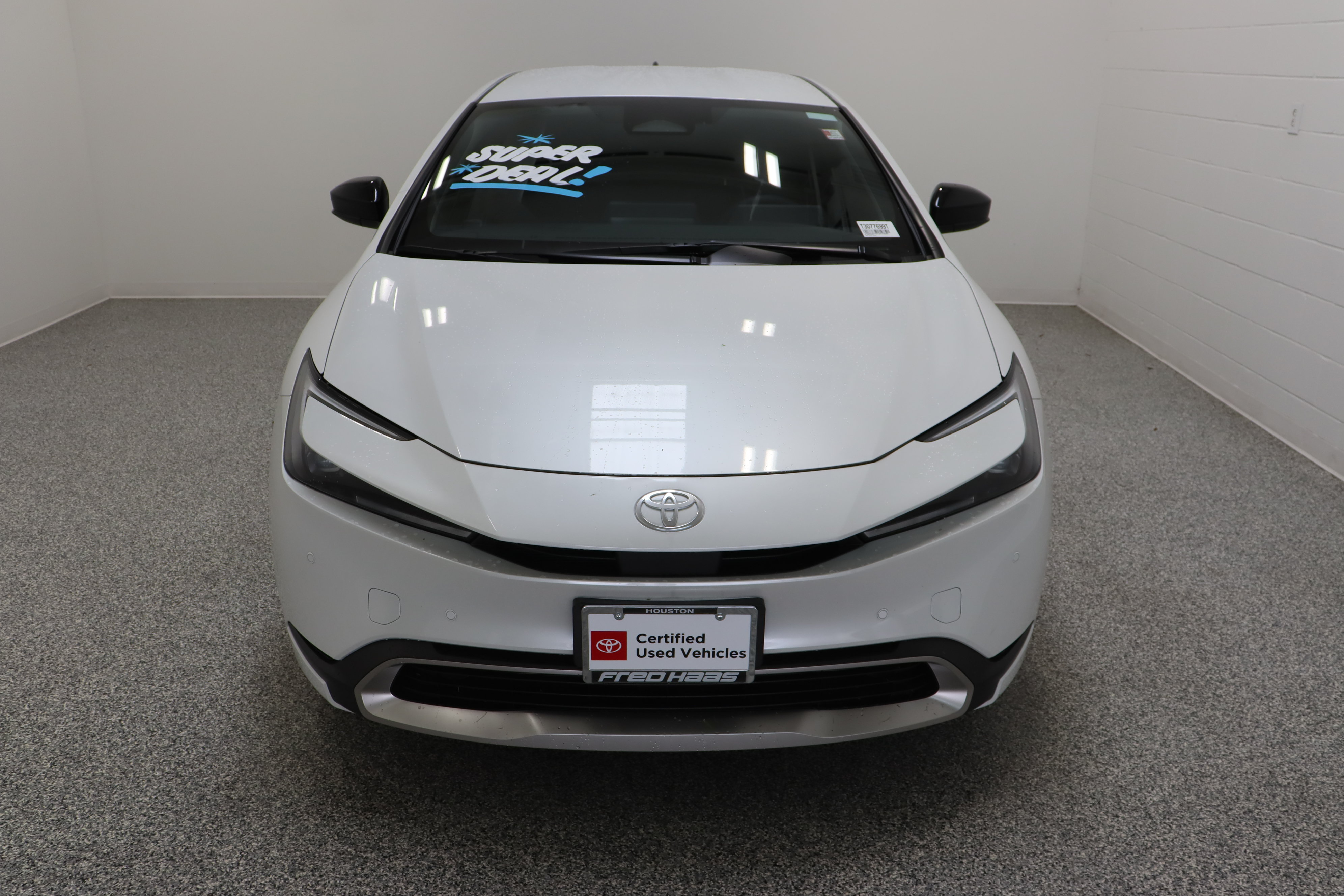 Certified 2026 Toyota Prius Plug-In Hybrid FWD image 3