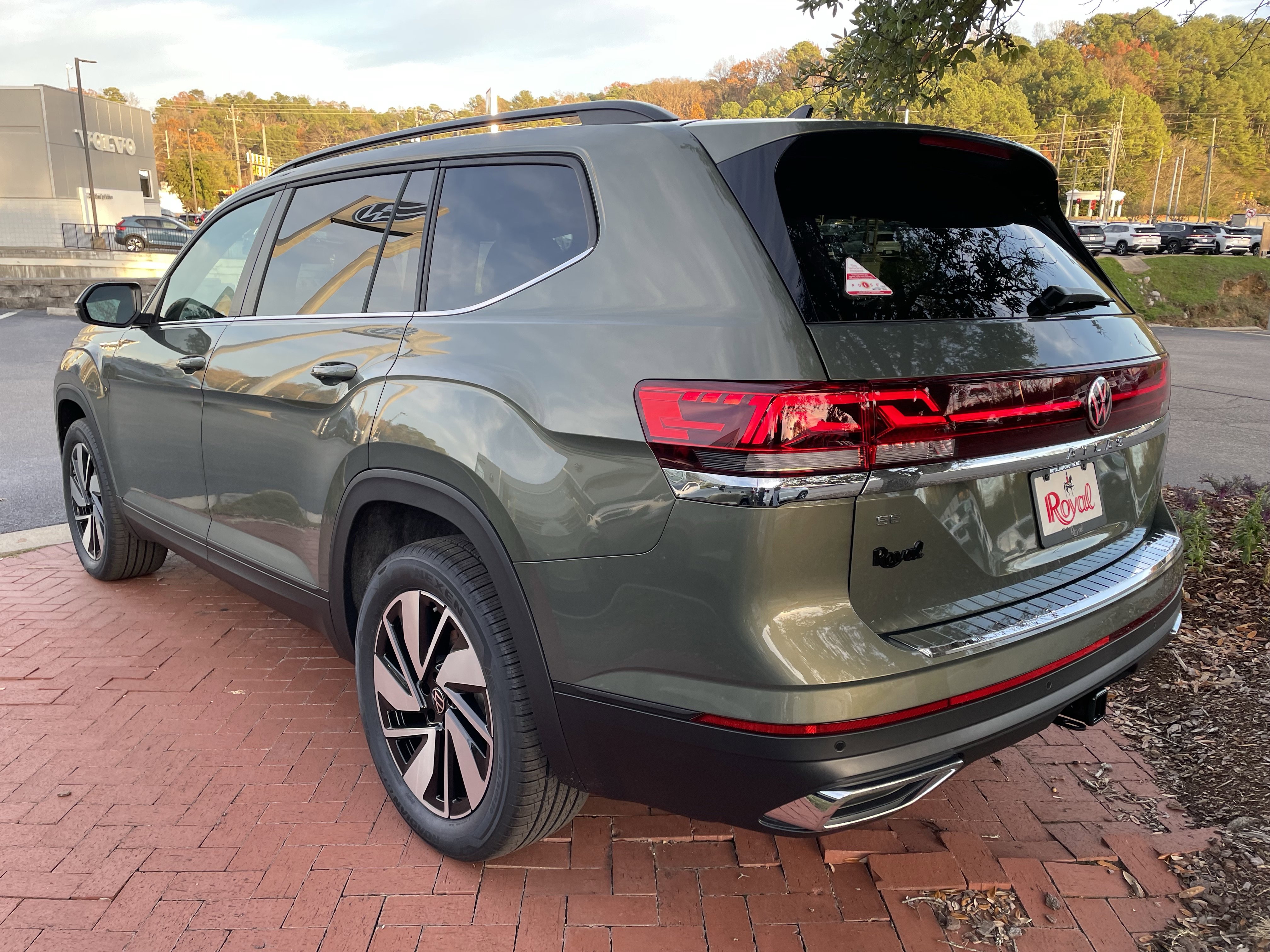 New 2026 Volkswagen Atlas SE image 6