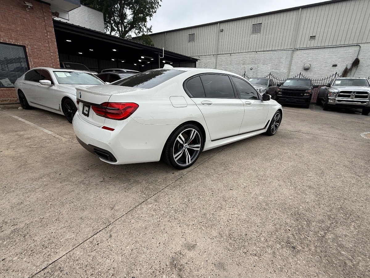 Used 2016 BMW 740i RWD image 4