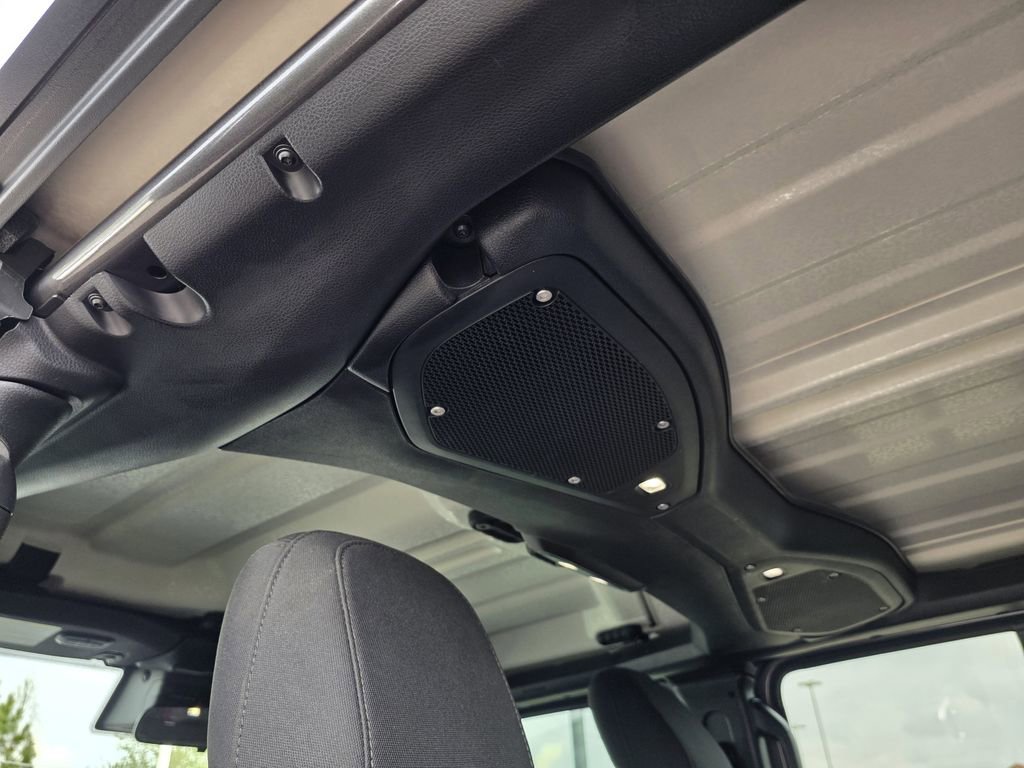 Used 2024 Jeep Gladiator Mojave w/ Convenience Group image 22