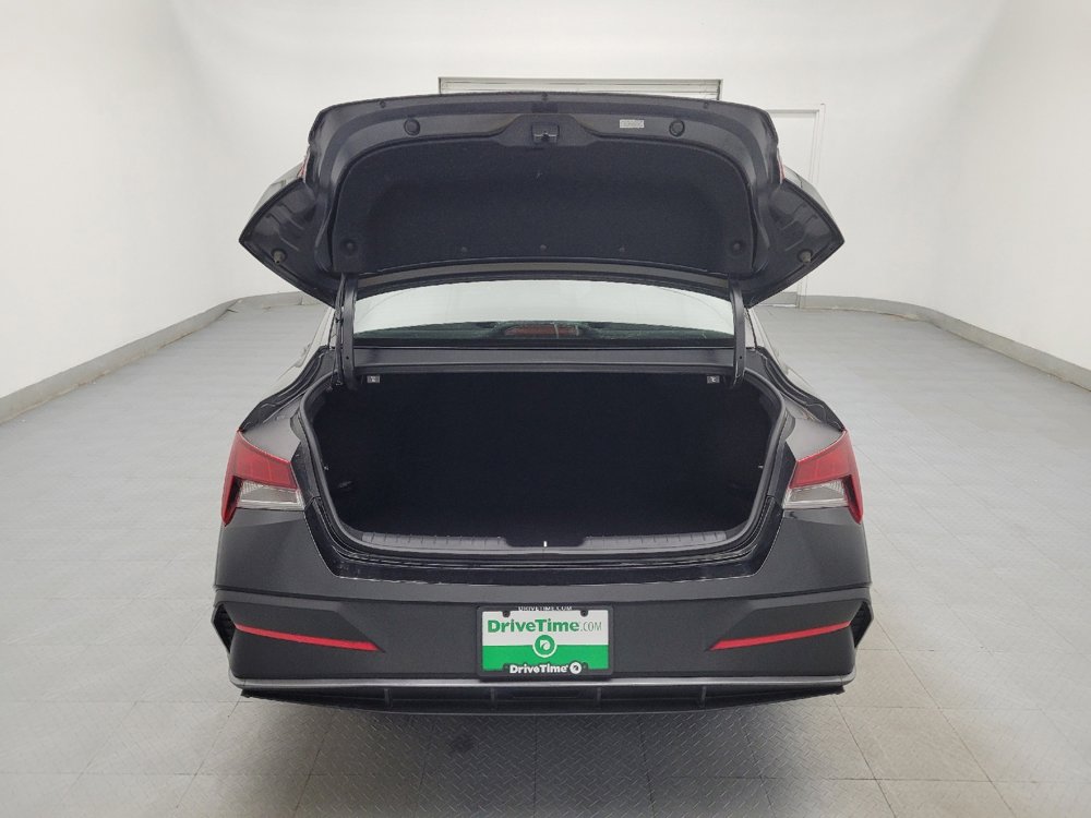 Used 2024 Hyundai Elantra SEL image 29