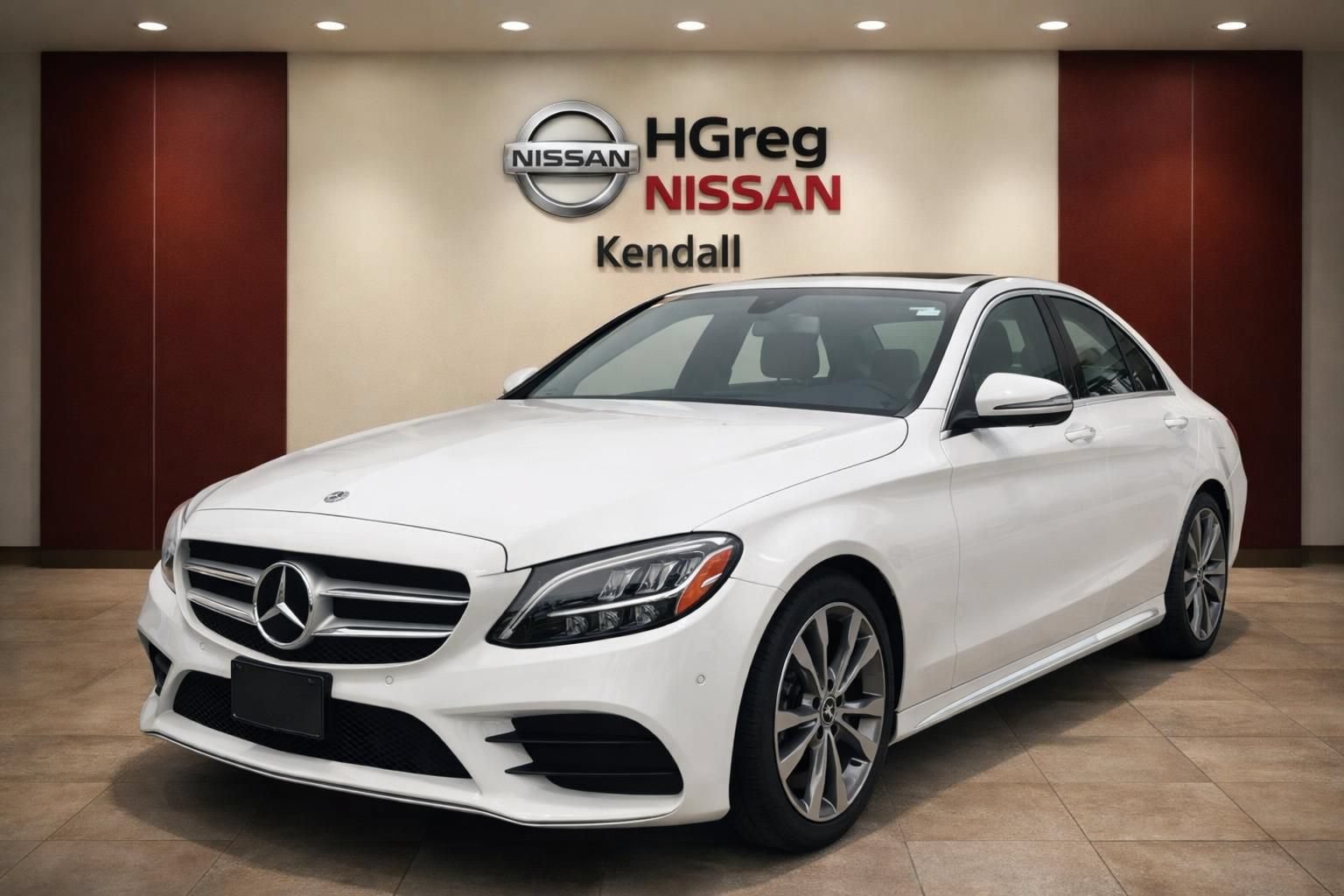 Used 2020 Mercedes-Benz C 300 Sedan image 2