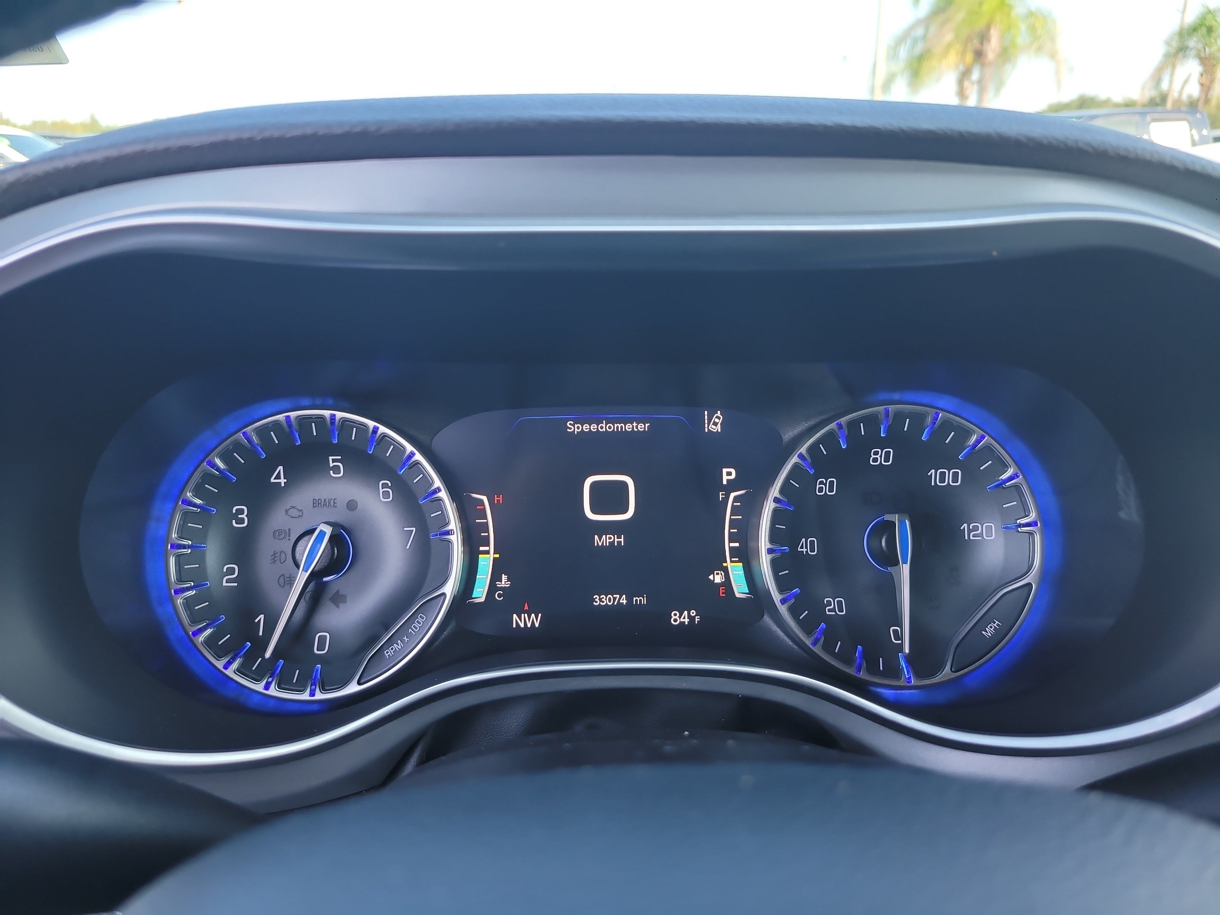 Used 2020 Chrysler Pacifica Limited w/ Advanced Safetytec Group FWD image 30