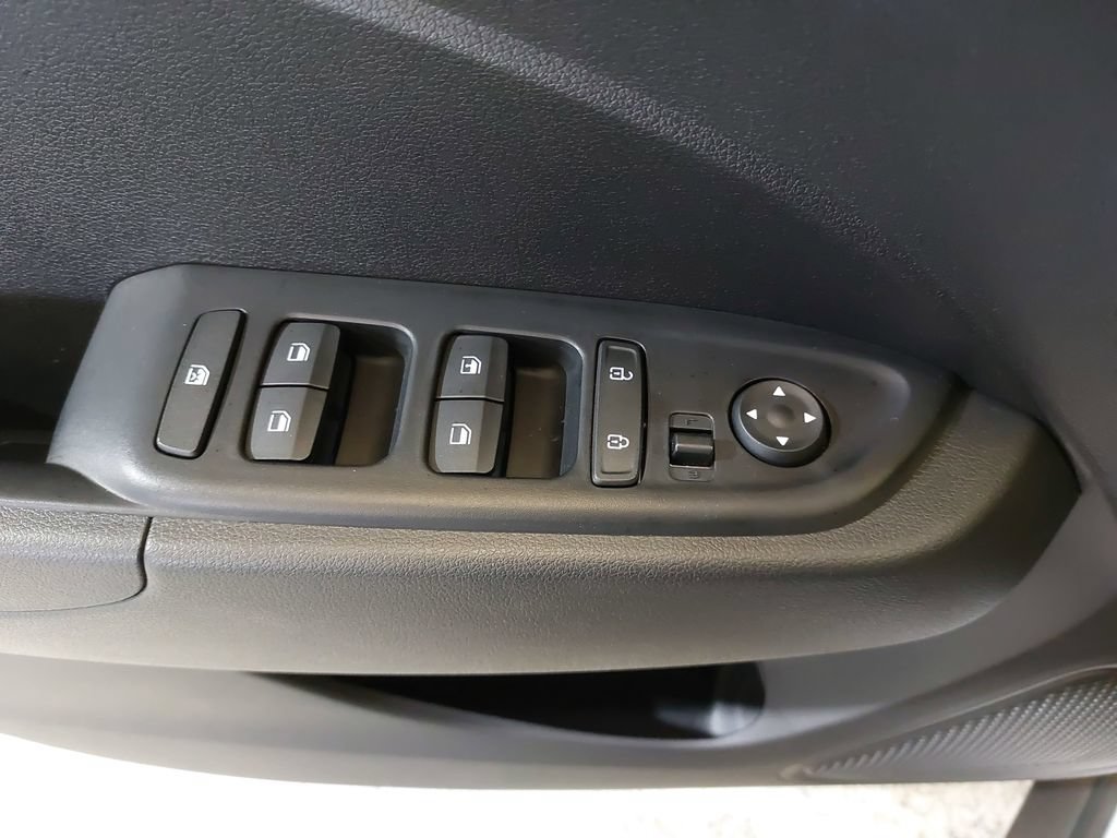 Certified 2025 Hyundai Venue SE FWD image 29