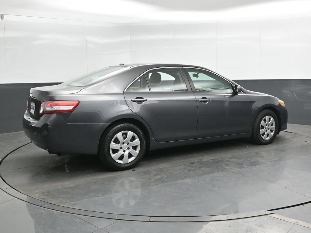 Used 2010 Toyota Camry LE FWD video 2