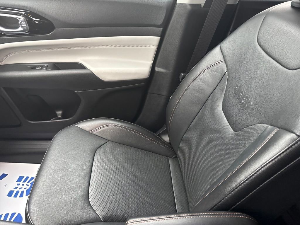 Certified 2022 Jeep Compass Limited image 28