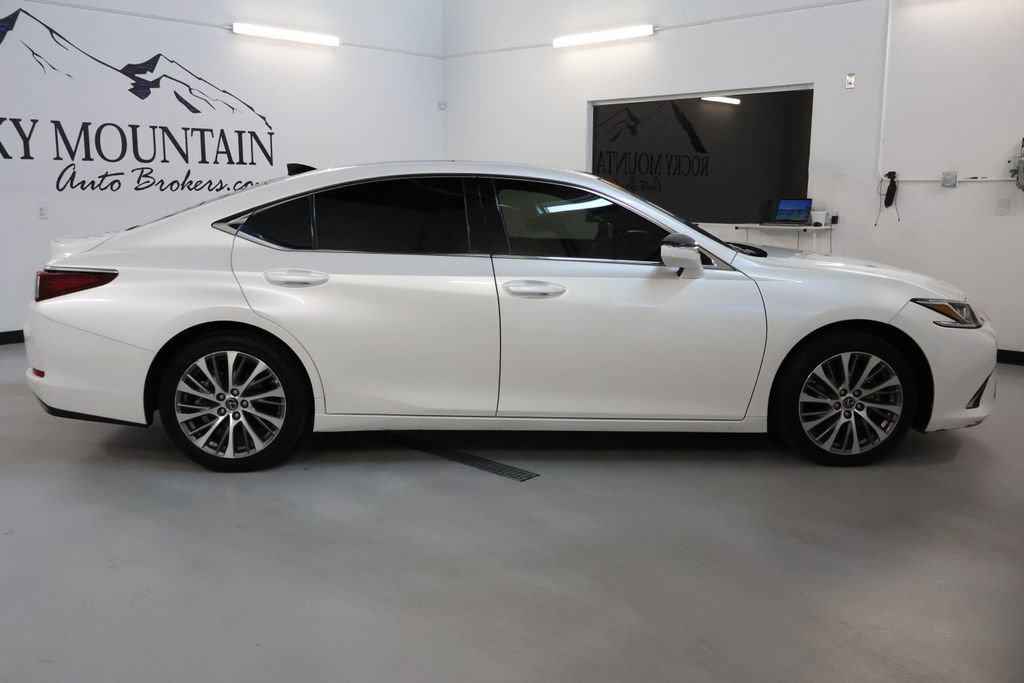 Used 2019 Lexus ES 350 w/ Premium Package FWD image 8