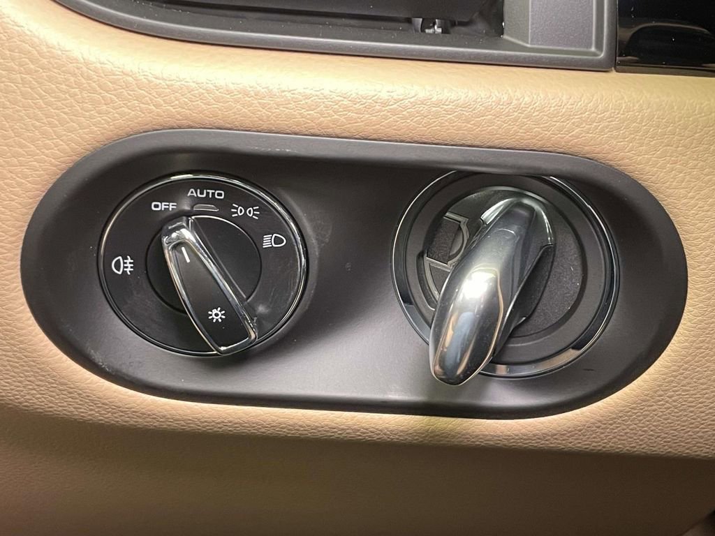 New 2026 Porsche Macan image 44