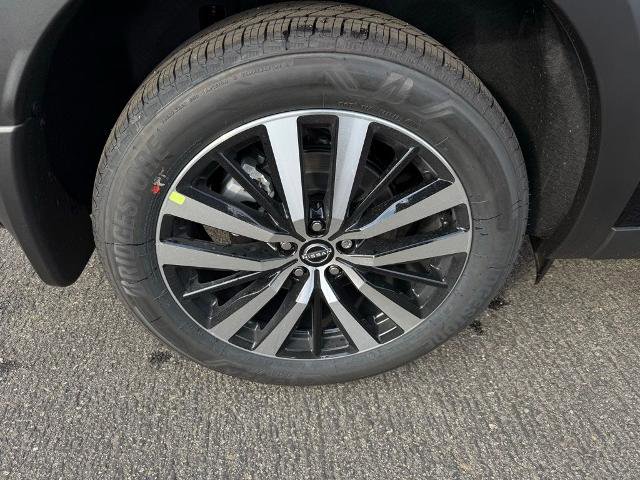 New 2025 Nissan Pathfinder Platinum image 9