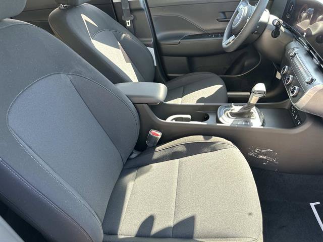 New 2027 Hyundai Kona SE FWD image 24