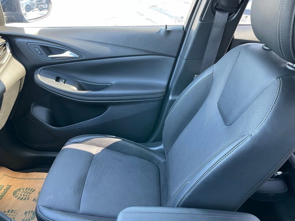 Used 2022 Buick Encore GX Preferred w/ Cold Weather Comfort Package AWD/4WD image 18