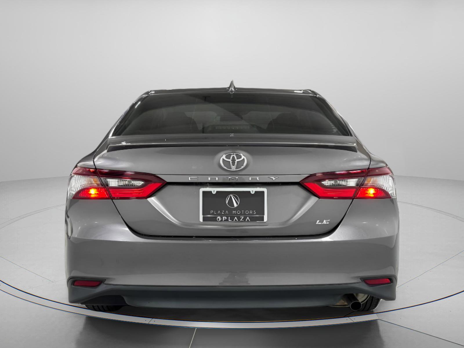 Used 2022 Toyota Camry LE image 4