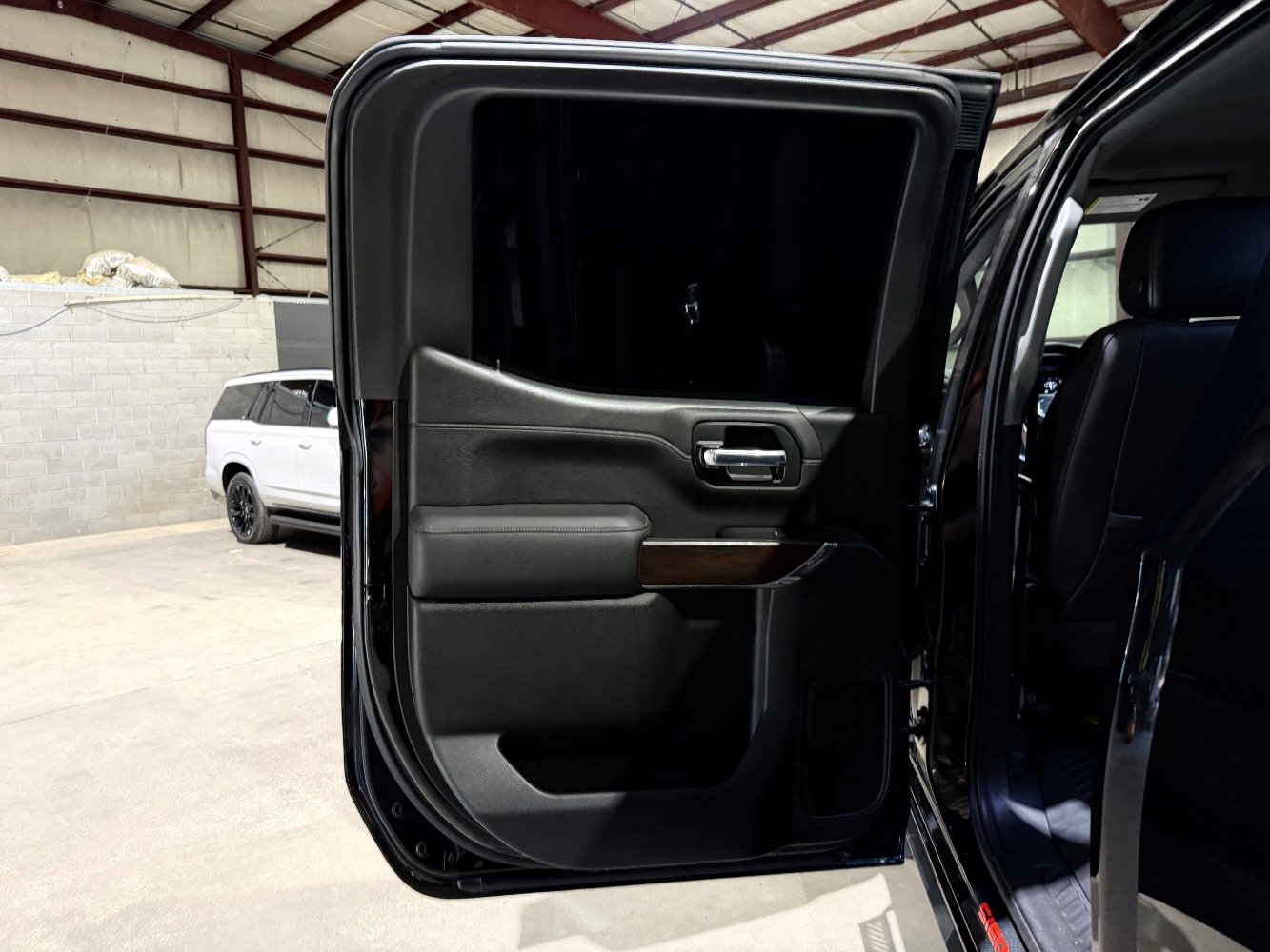 Used 2020 GMC Sierra 1500 SLT w/ SLT Premium Plus Package AWD/4WD image 15