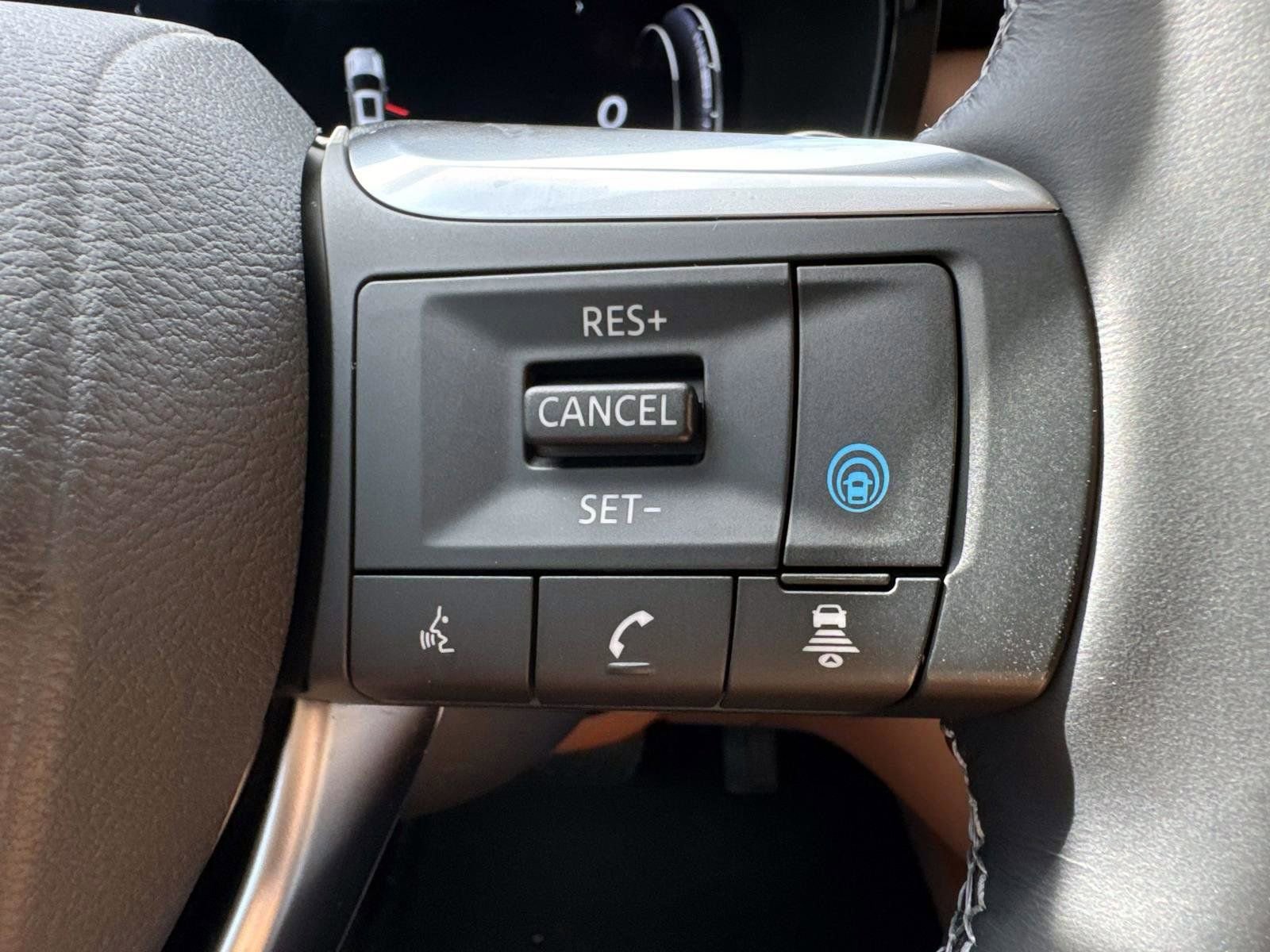 Certified 2025 INFINITI QX60 Sensory image 23