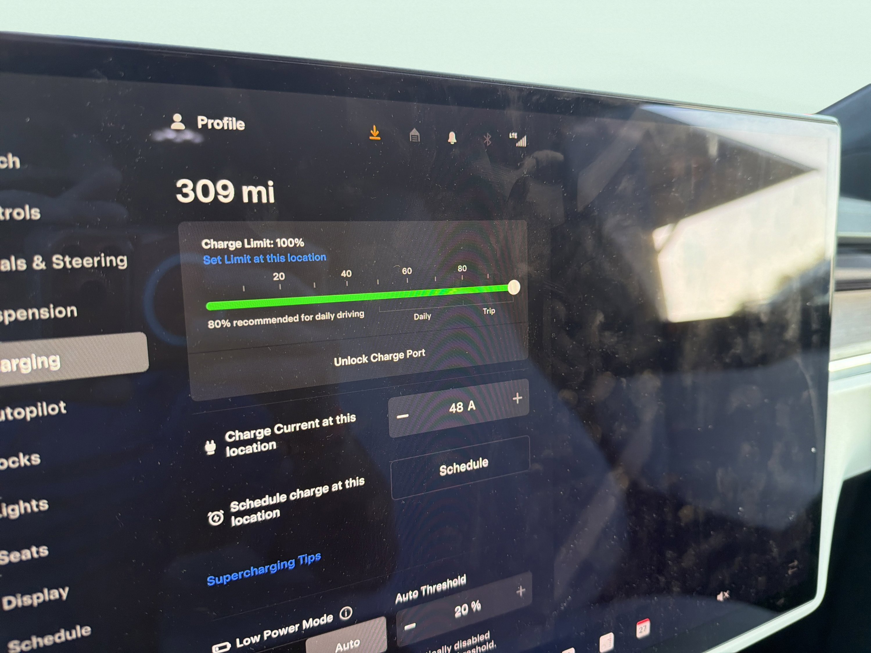 Used 2023 Tesla Model X image 2