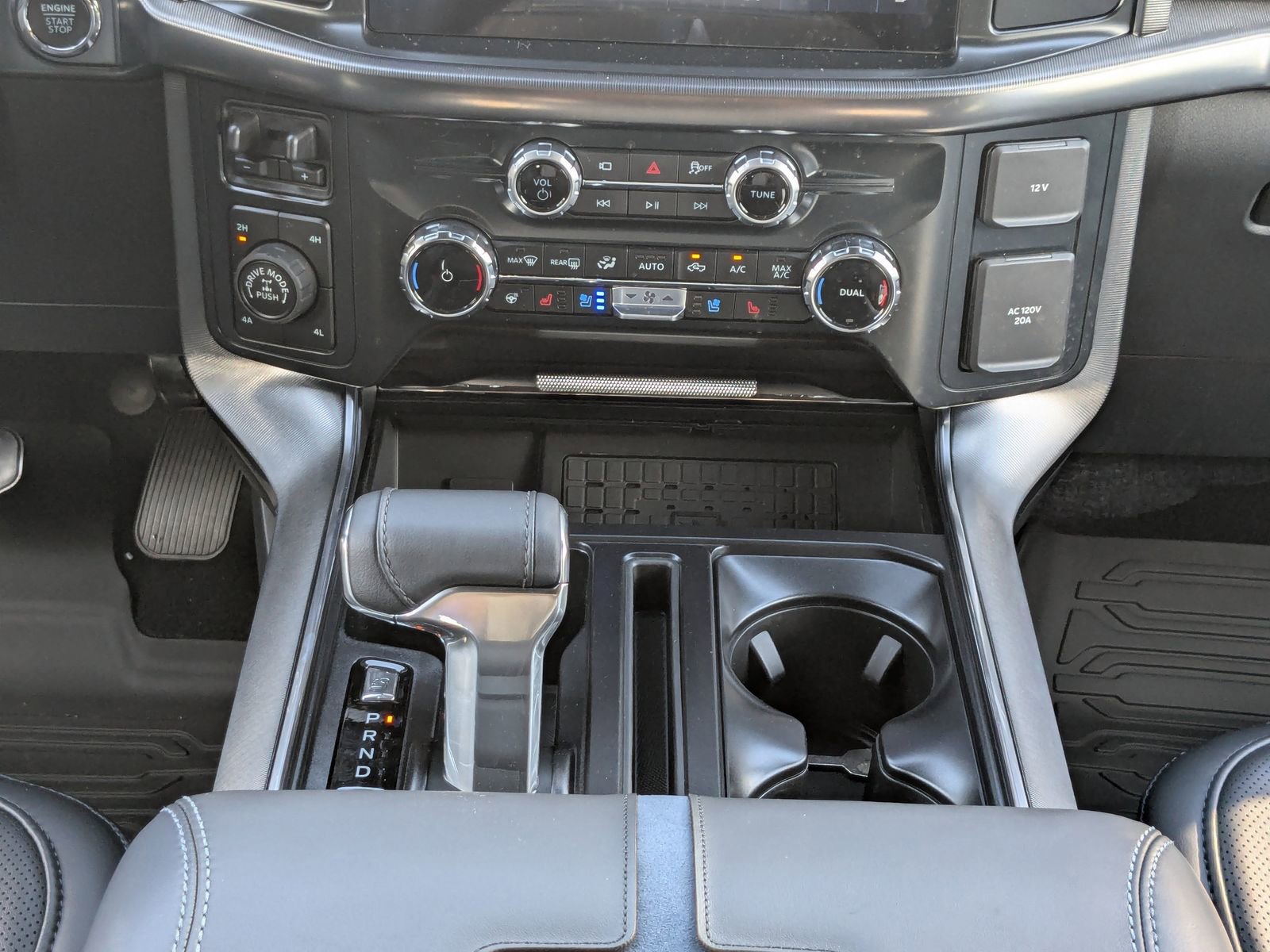 New 2025 Ford F150 Platinum w/ FX4 Off-Road Package image 19
