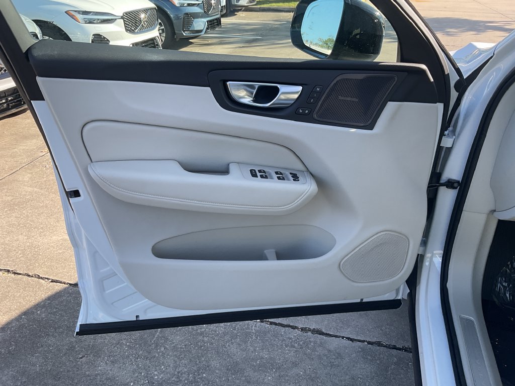 New 2027 Volvo XC60 T8 Ultra AWD/4WD image 11