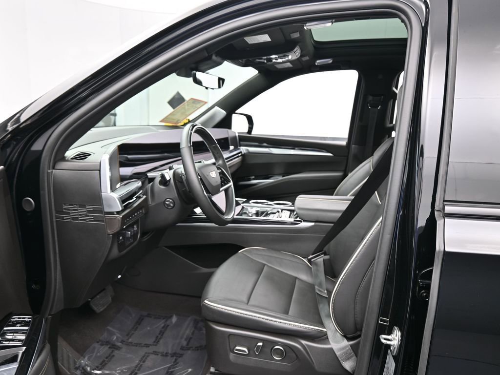 Used 2025 Cadillac Escalade ESV Sport w/ Touring Package image 12