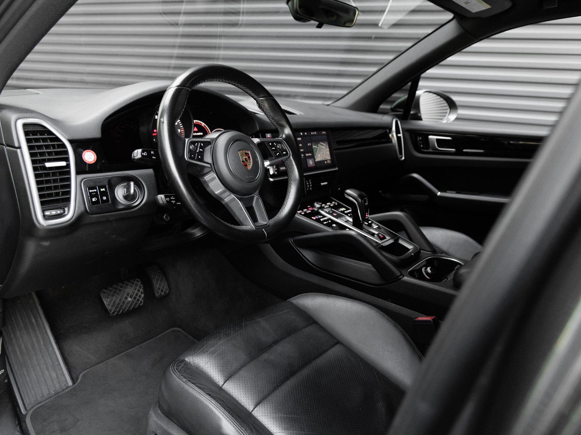Certified 2020 Porsche Cayenne AWD/4WD image 4