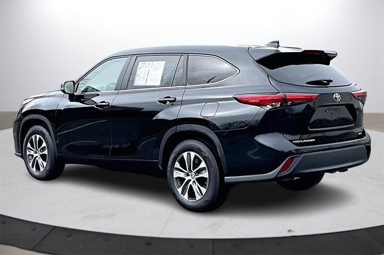 Used 2023 Toyota Highlander L image 6