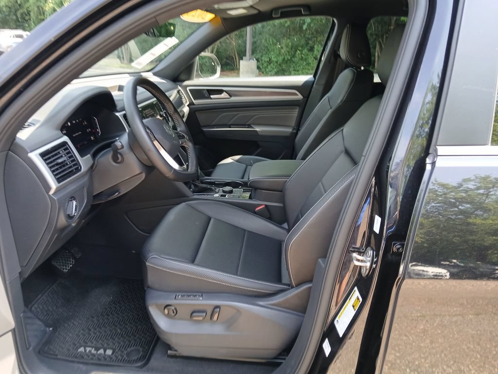 Used 2023 Volkswagen Atlas Cross Sport SEL AWD/4WD image 20