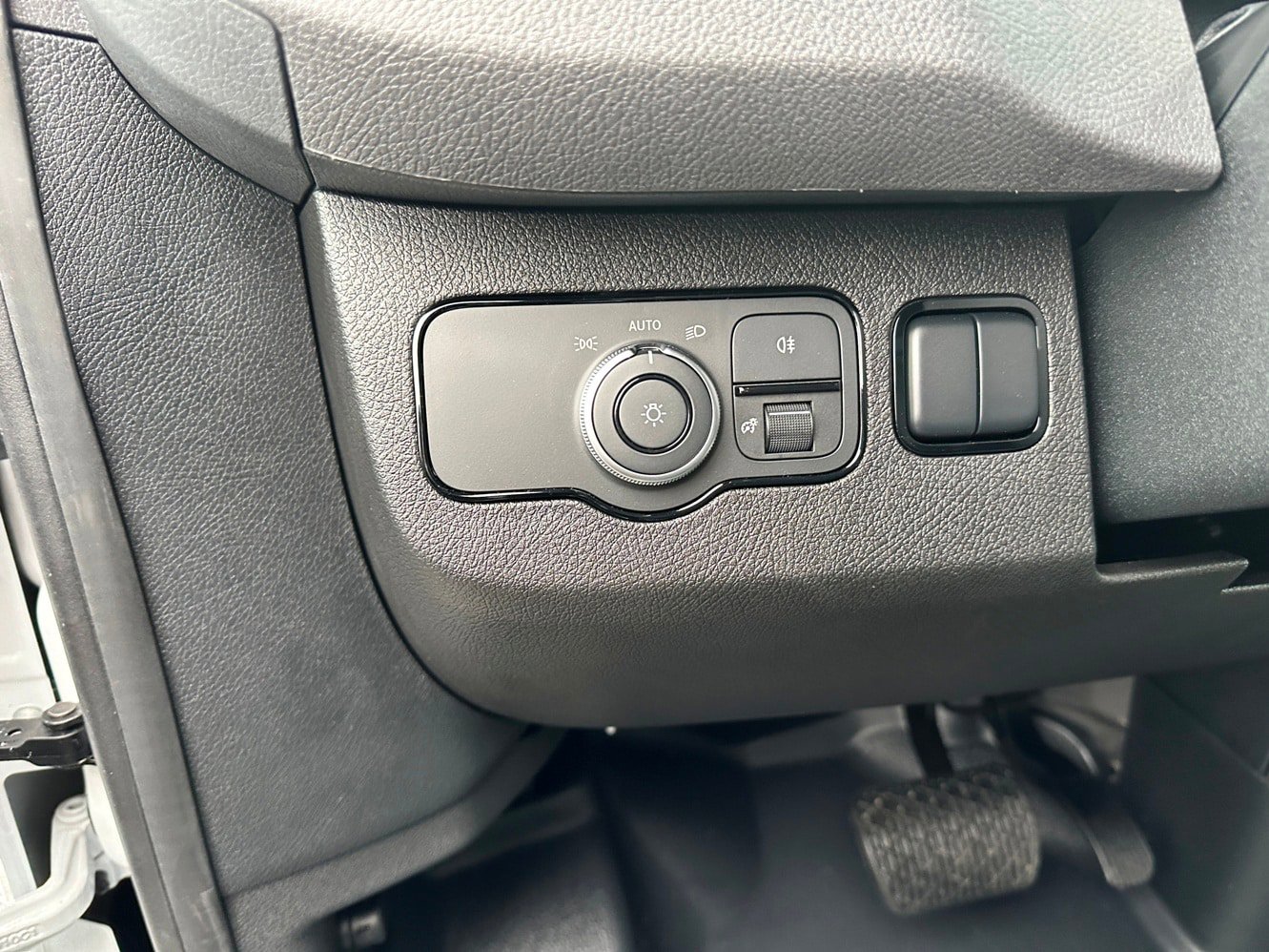 Used 2025 Mercedes-Benz Sprinter 2500 image 17
