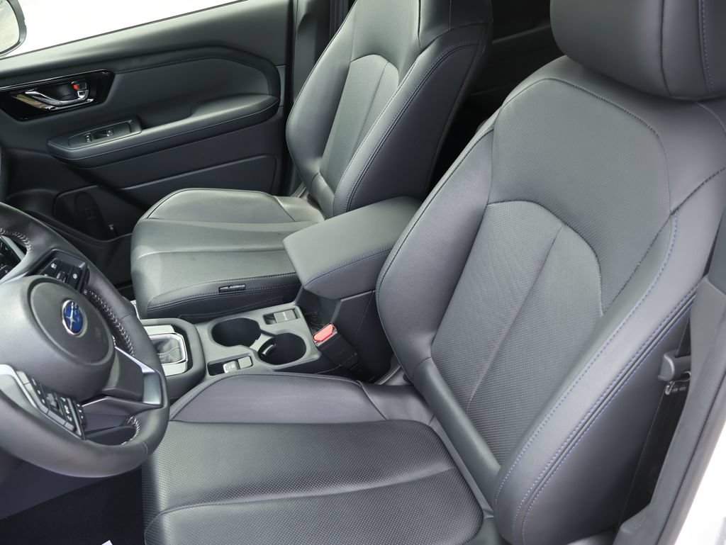 Used 2025 Subaru Forester Limited AWD/4WD image 21