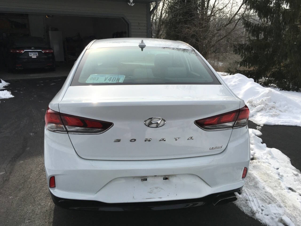 Used 2018 Hyundai Sonata Limited w/ Cargo Package image 5