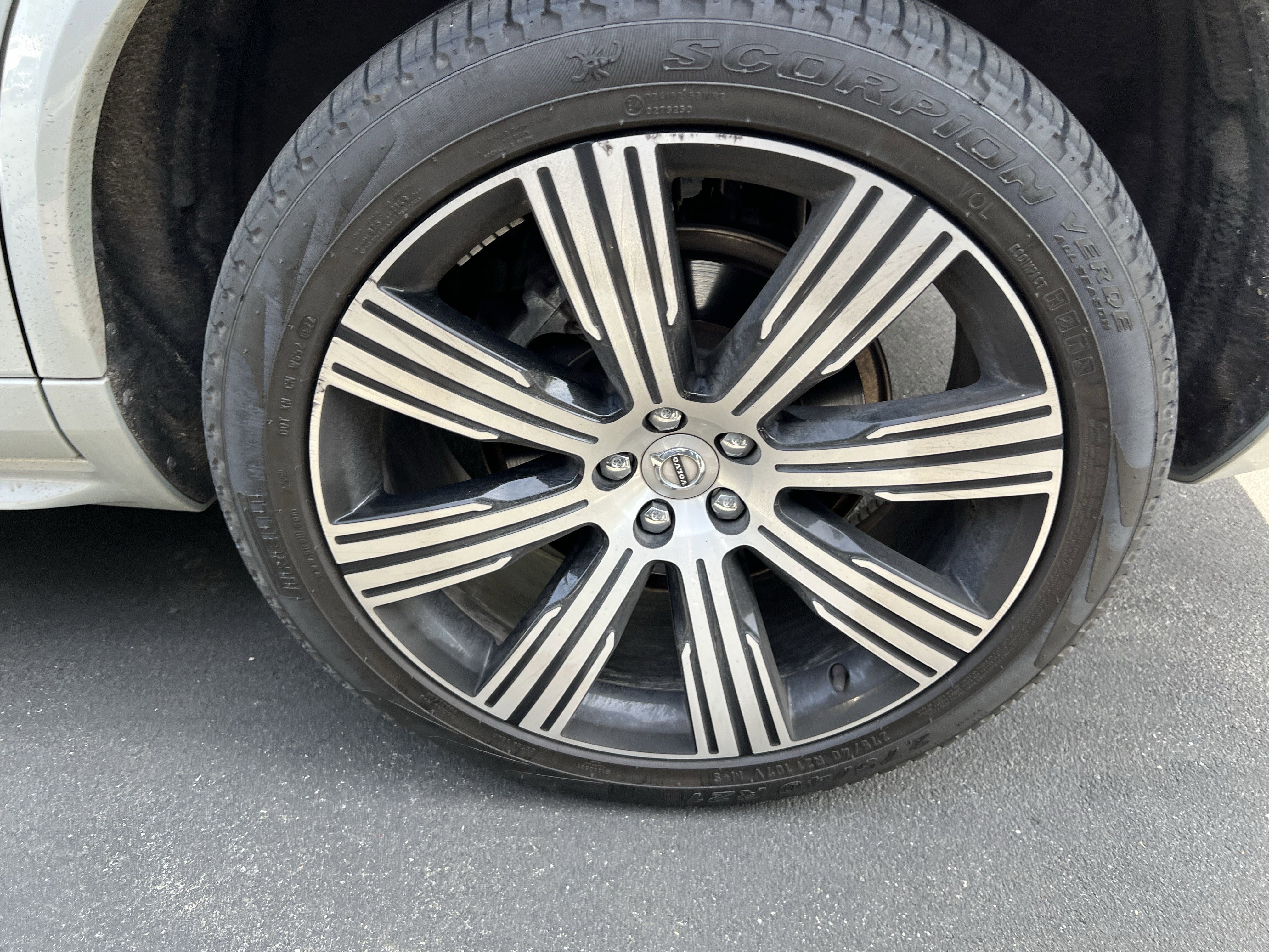 Used 2021 Volvo XC90 T6 Inscription w/ Advanced Package image 13