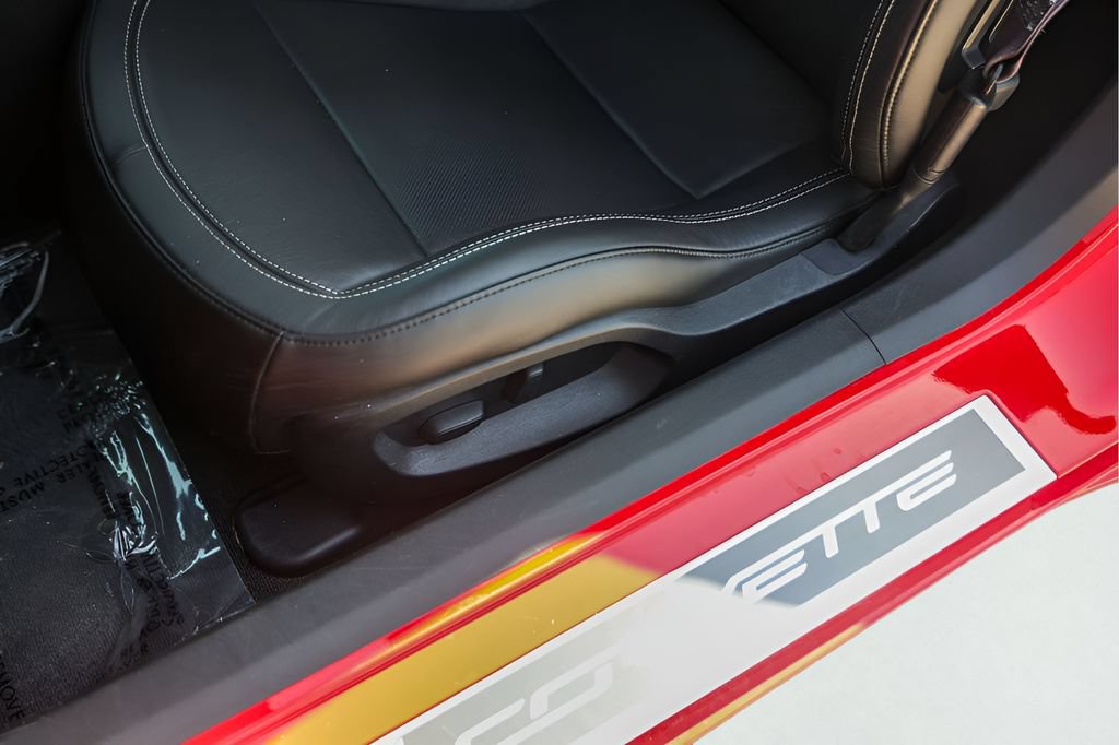 Used 2016 Chevrolet Corvette Z06 RWD image 11