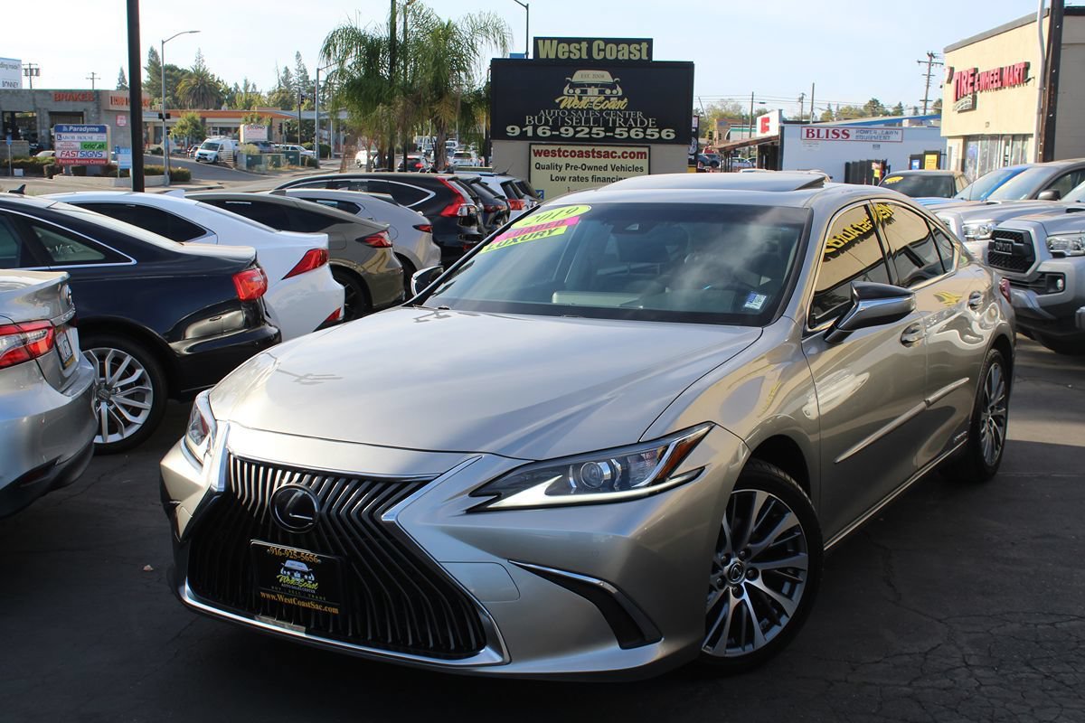 Used 2019 Lexus ES 300h w/ Premium Package FWD image 45
