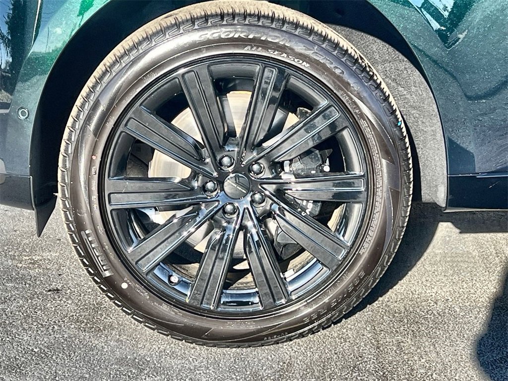 New 2026 Land Rover Range Rover SE image 10