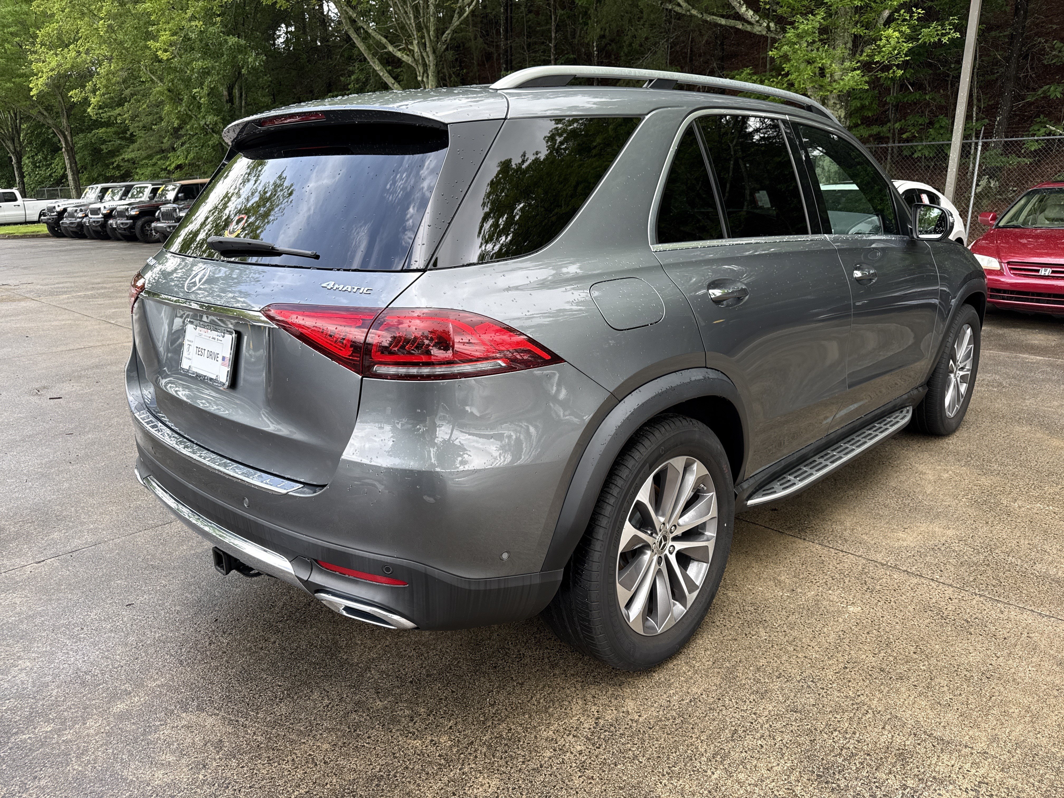 Used 2022 Mercedes-Benz GLE 350 4MATIC w/ Premium Package image 7