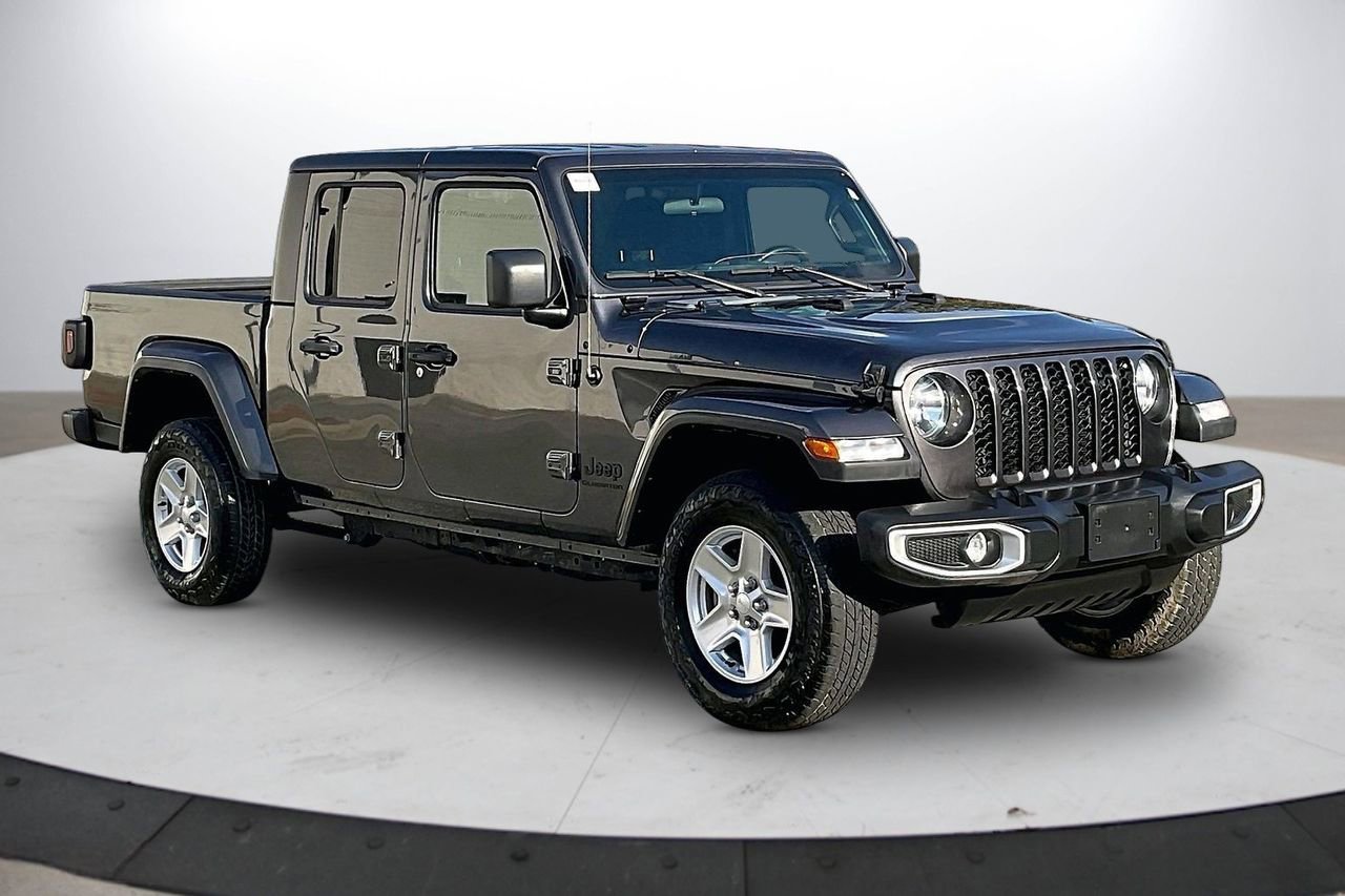 Certified 2022 Jeep Gladiator Sport image 2