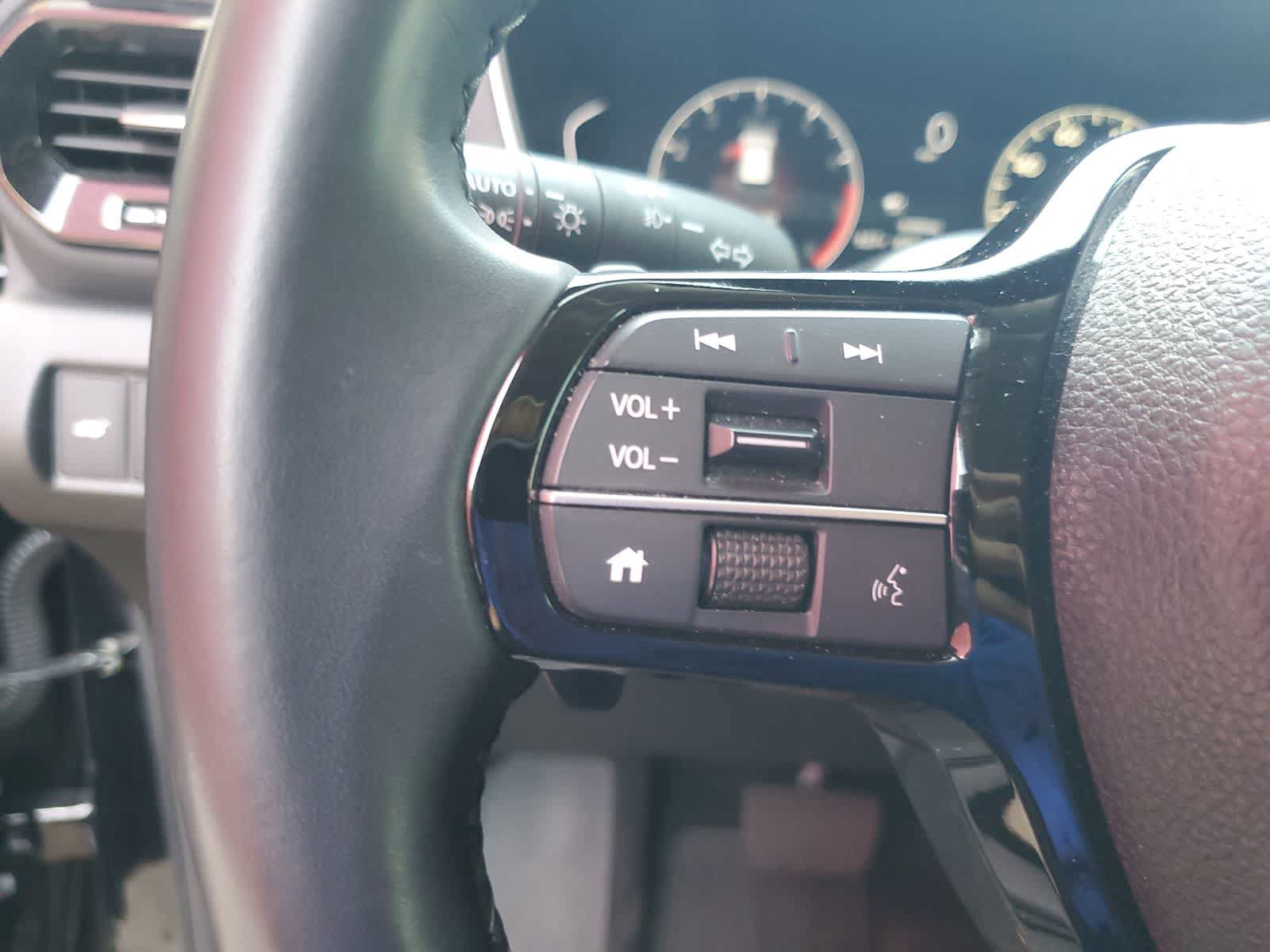 Used 2023 Honda Pilot Touring image 20