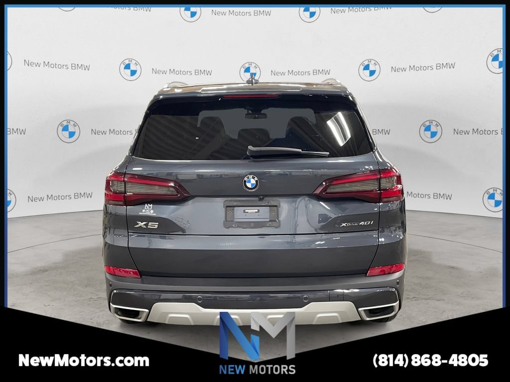 Used 2022 BMW X5 xDrive40i w/ Premium Package AWD/4WD image 4