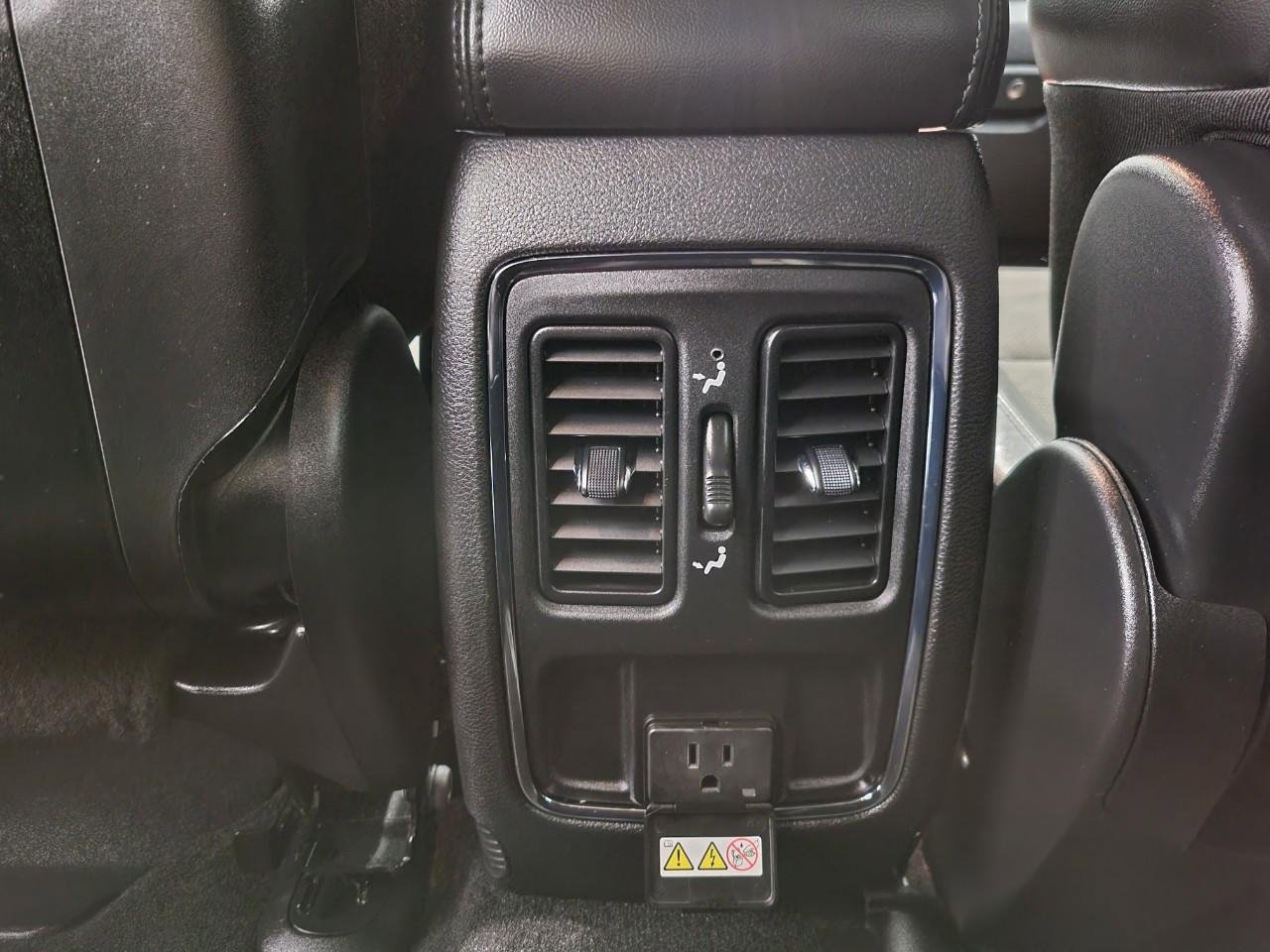 Used 2021 Jeep Grand Cherokee Laredo X AWD/4WD image 21