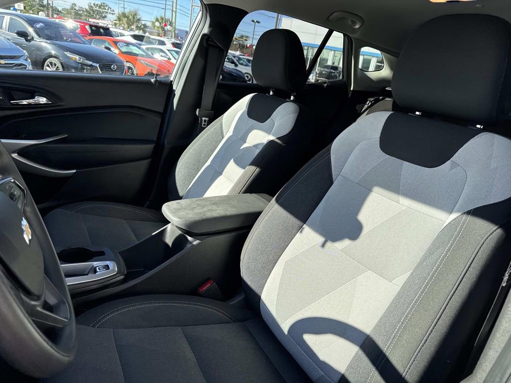 Certified 2024 Chevrolet Trax LS w/ LS Convenience Package image 17