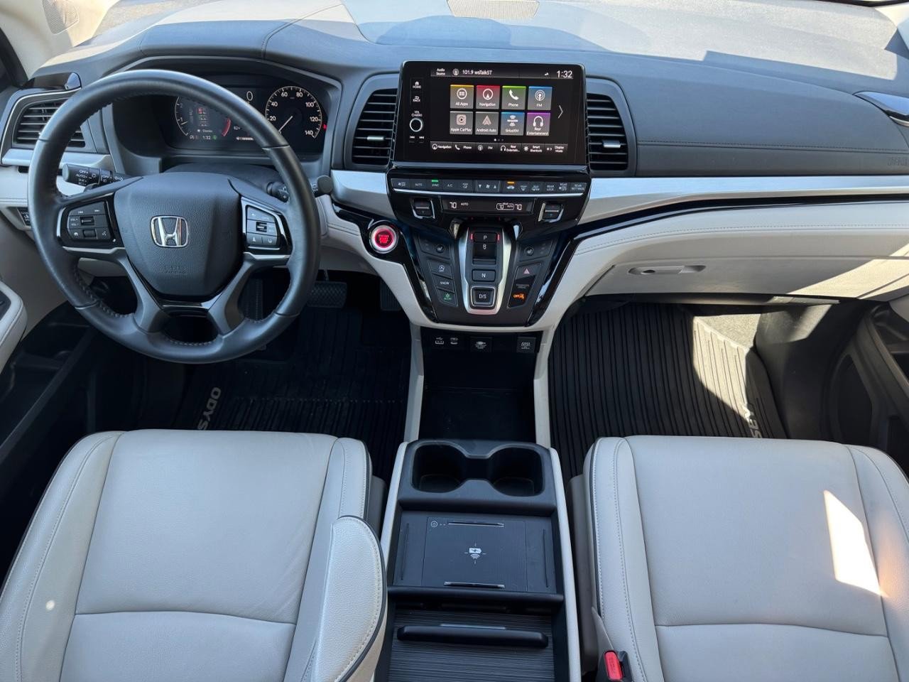 Certified 2025 Honda Odyssey Touring image 12