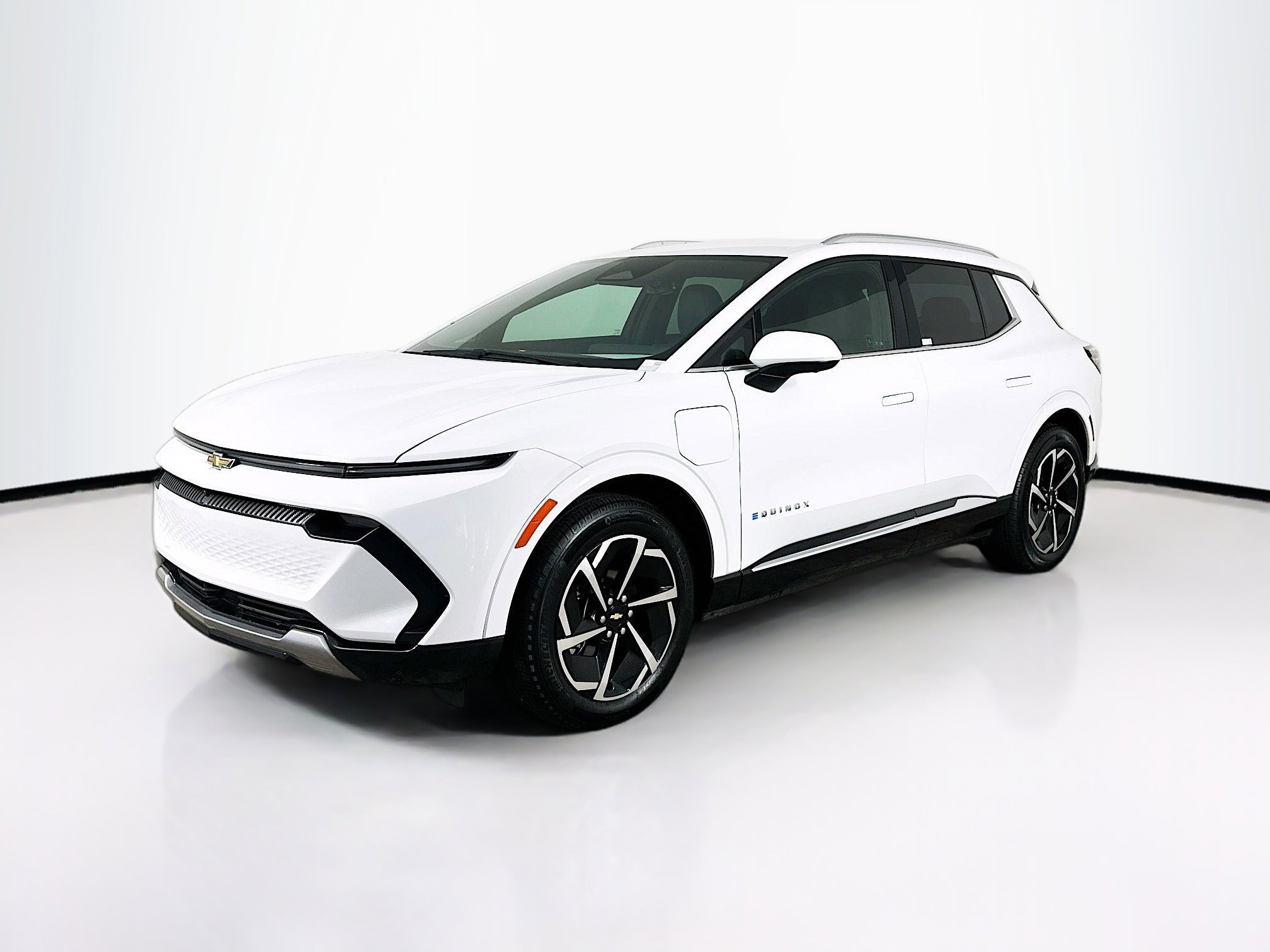 Used 2025 Chevrolet Equinox EV LT image 3