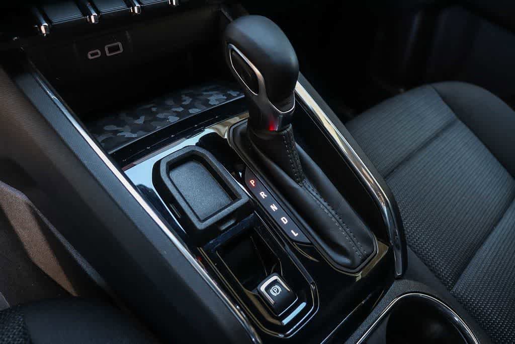 Used 2025 GMC Canyon Elevation w/ Convenience Package image 21