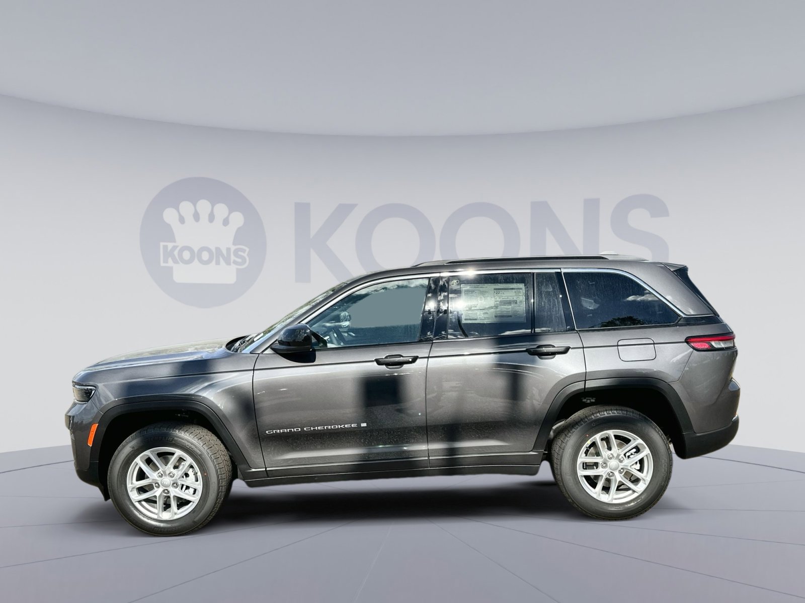 New 2025 Jeep Grand Cherokee Laredo X image 2