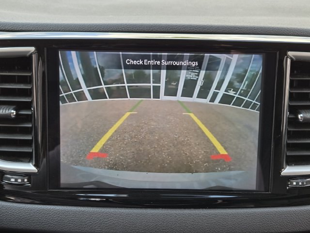 Used 2024 Chrysler Pacifica Touring-L FWD image 18