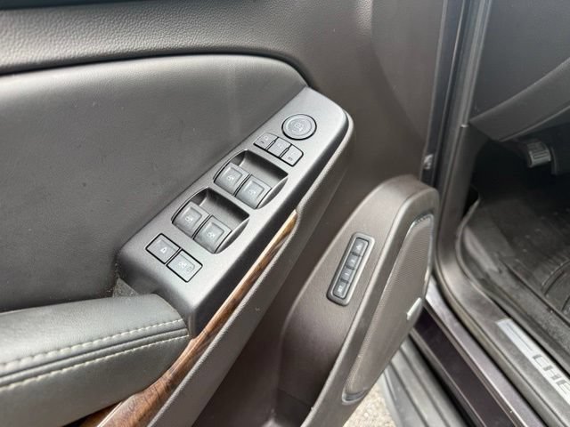 Used 2016 Chevrolet Tahoe LT w/ Luxury Package AWD/4WD image 32