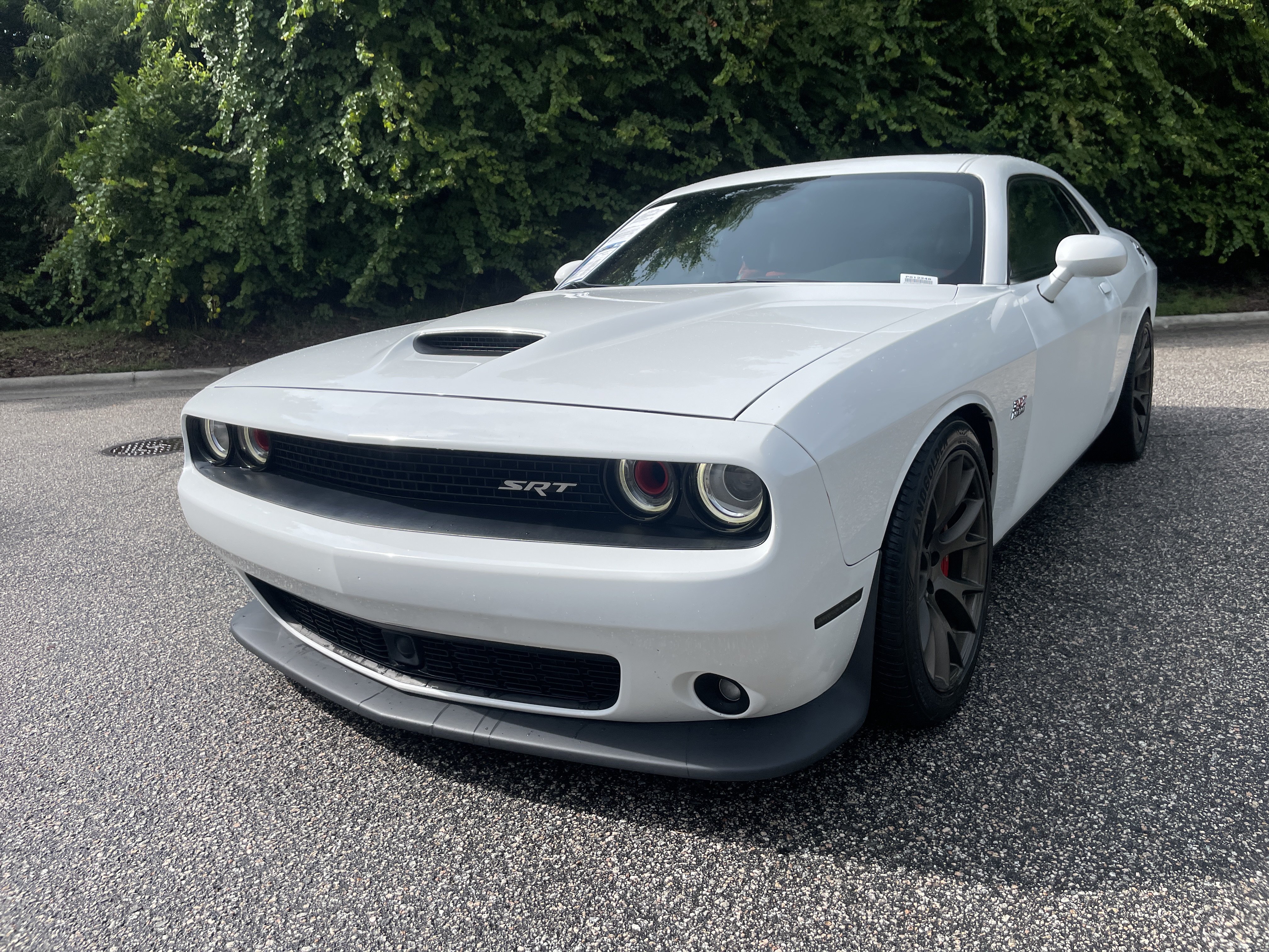Used 2016 Dodge Challenger SRT w/ Technology Group RWD image 5
