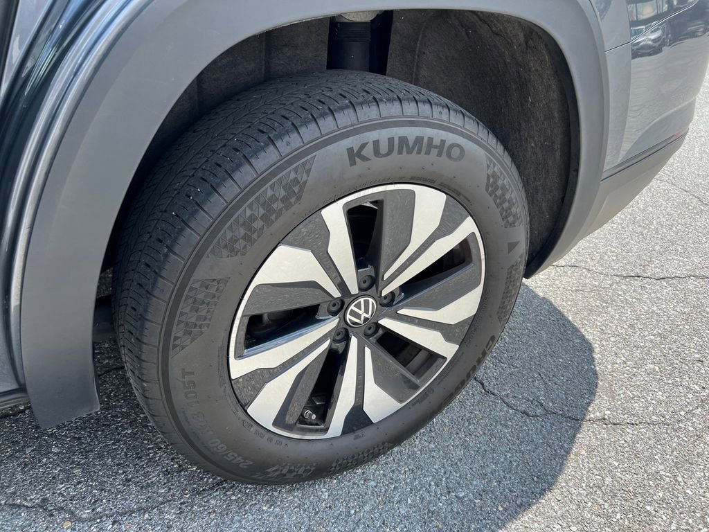 Used 2024 Volkswagen Atlas SE image 31