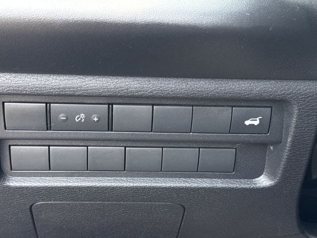 Used 2023 Mitsubishi Outlander SE Black Edition AWD/4WD image 24