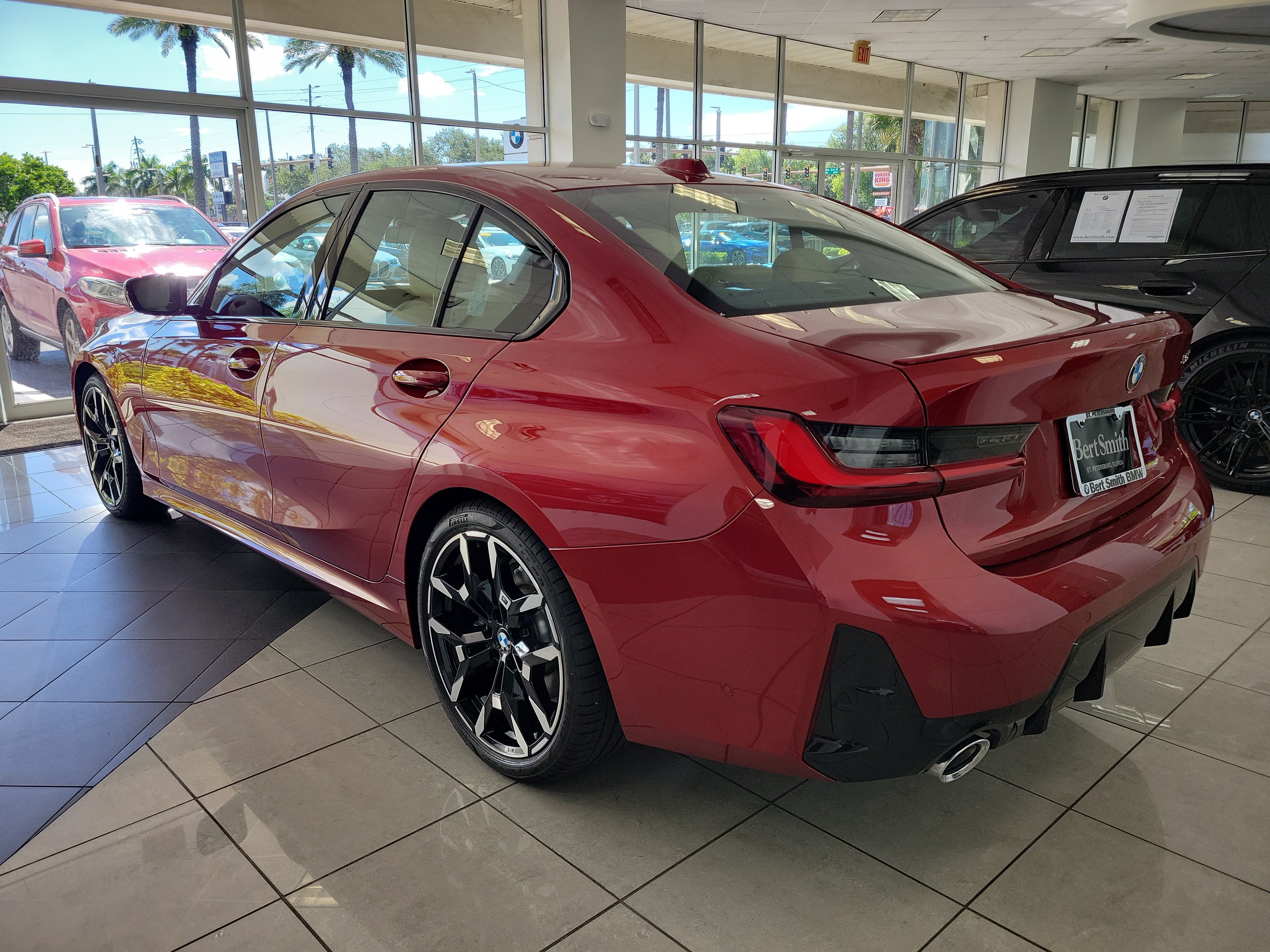Used 2026 BMW 330i Sedan w/ M Sport Package RWD image 4